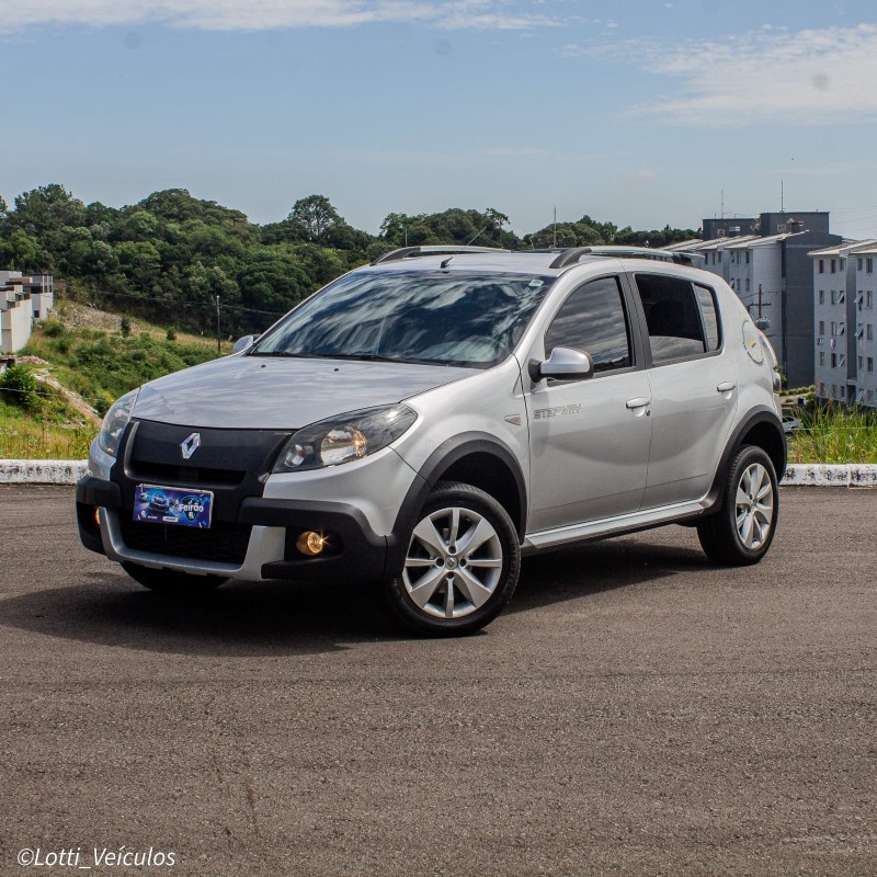 SANDERO 1.6 STEPWAY 16V FLEX 4P MANUAL - 2013 - FARROUPILHA