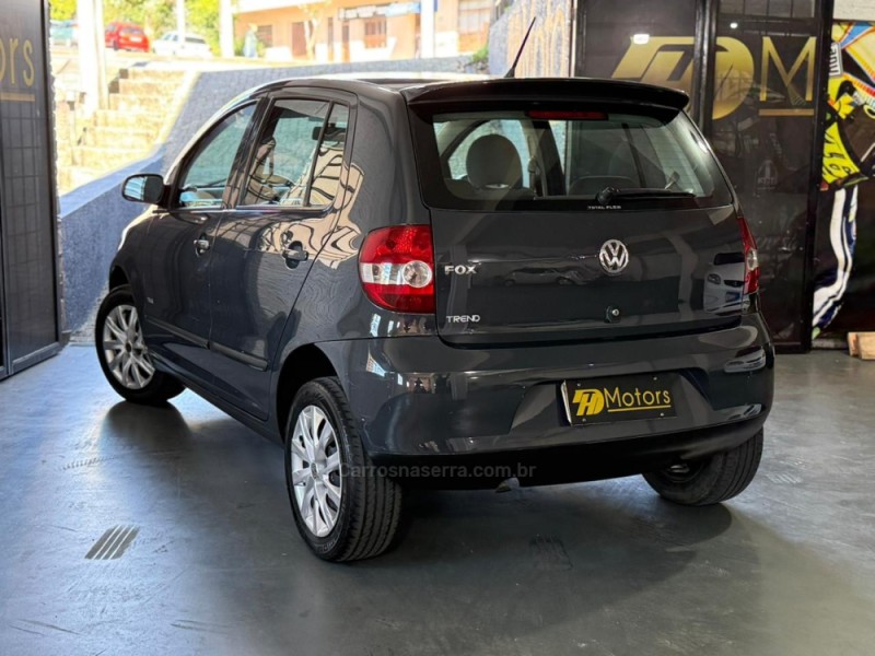 FOX 1.0 MI CITY 8V FLEX 4P MANUAL - 2009 - CAXIAS DO SUL