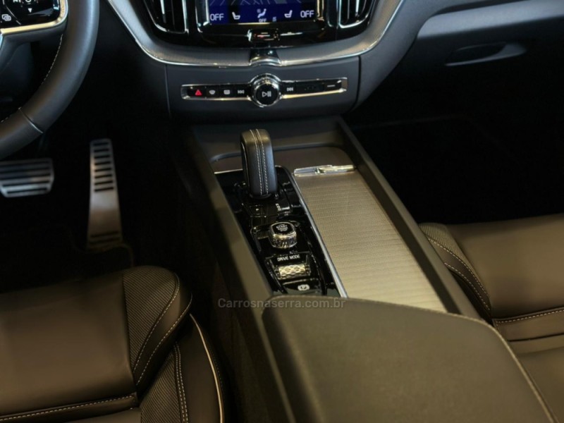XC60 2.0 T8 POLESTAR ENGINEERED HÍBRIDO 4P AUTOMÁTICO - 2021 - CAXIAS DO SUL