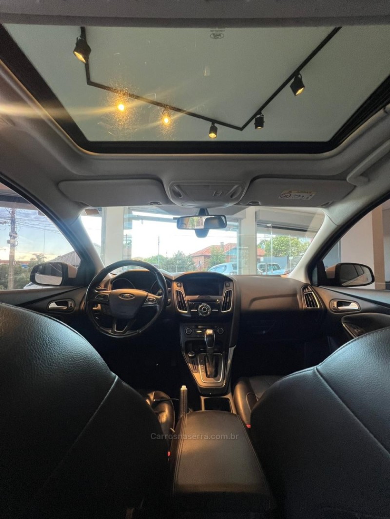 FOCUS 2.0 TITANIUM 16V FLEX 4P AUTOMÁTICO - 2018 - CAXIAS DO SUL