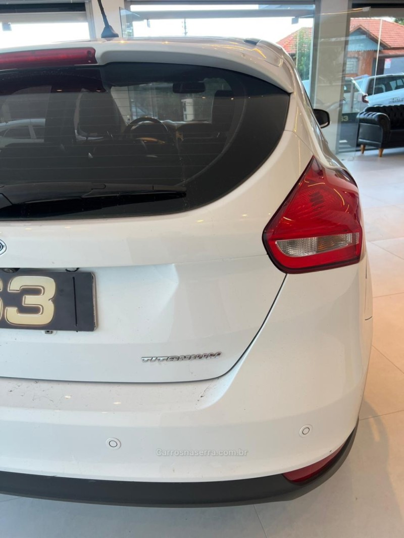 FOCUS 2.0 TITANIUM 16V FLEX 4P AUTOMÁTICO - 2018 - CAXIAS DO SUL
