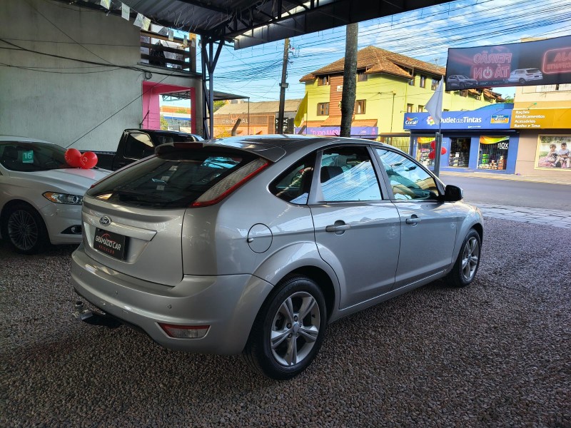 FOCUS 1.6 SE PLUS 16V FLEX 4P MANUAL - 2012 - CANELA