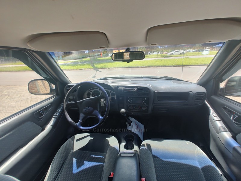 S10 2.4 MPFI ADVANTAGE 4X2 CD 8V FLEX 4P MANUAL - 2008 - CANELA