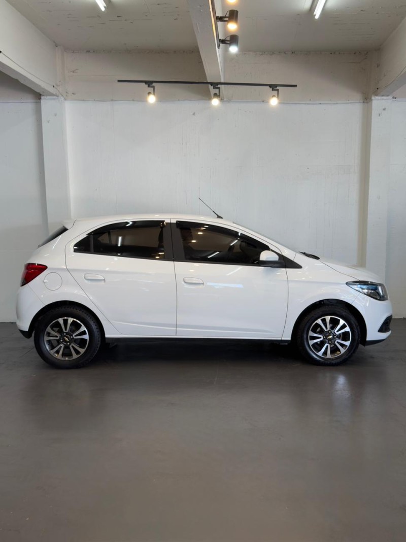 ONIX 1.4 MPFI LTZ 8V FLEX 4P MANUAL - 2016 - CAXIAS DO SUL
