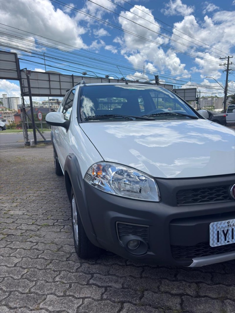 STRADA 1.4 MPI HARD WORKING CD 8V FLEX 3P MANUAL - 2018 - FARROUPILHA