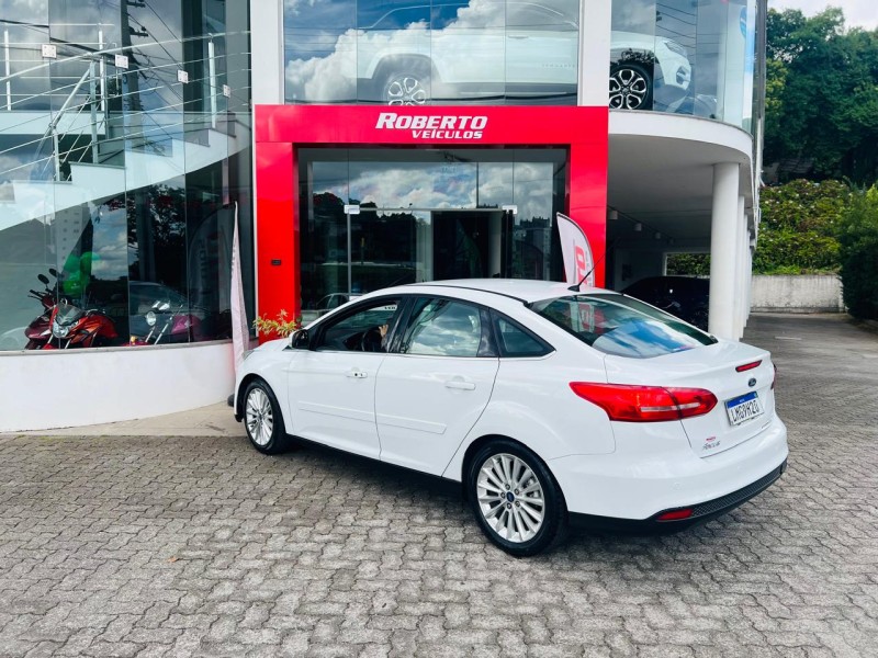 FOCUS 2.0 TITANIUM SEDAN 16V FLEX 4P AUTOMÁTICO - 2016 - BENTO GONçALVES