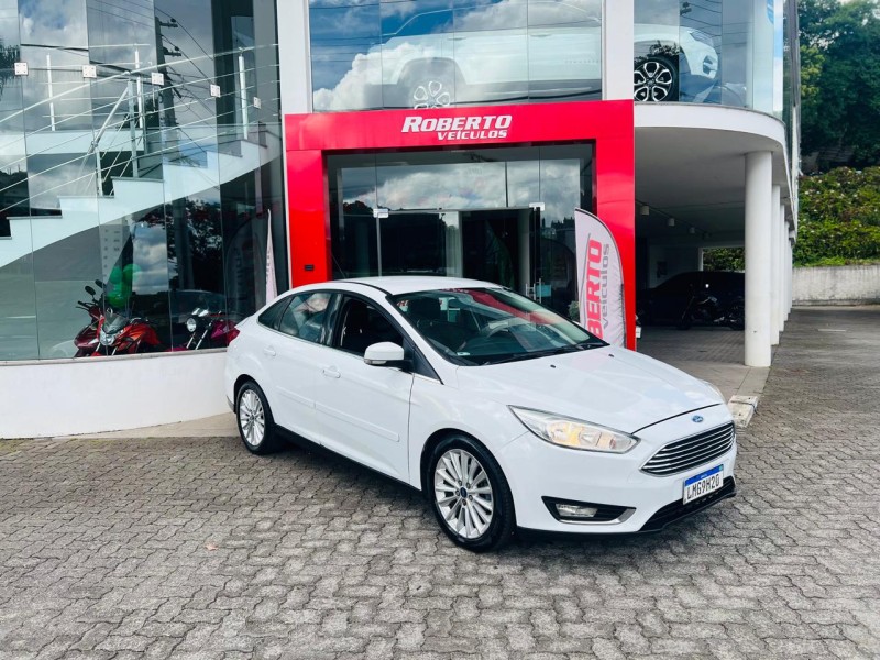 FOCUS 2.0 TITANIUM SEDAN 16V FLEX 4P AUTOMÁTICO - 2016 - BENTO GONçALVES