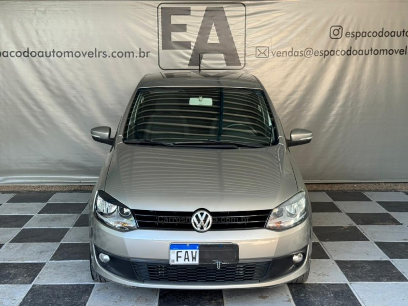 FOX 1.6 MI HIGHLINE 8V FLEX 4P AUTOMATIZADO - 2014 - NOVA PRATA