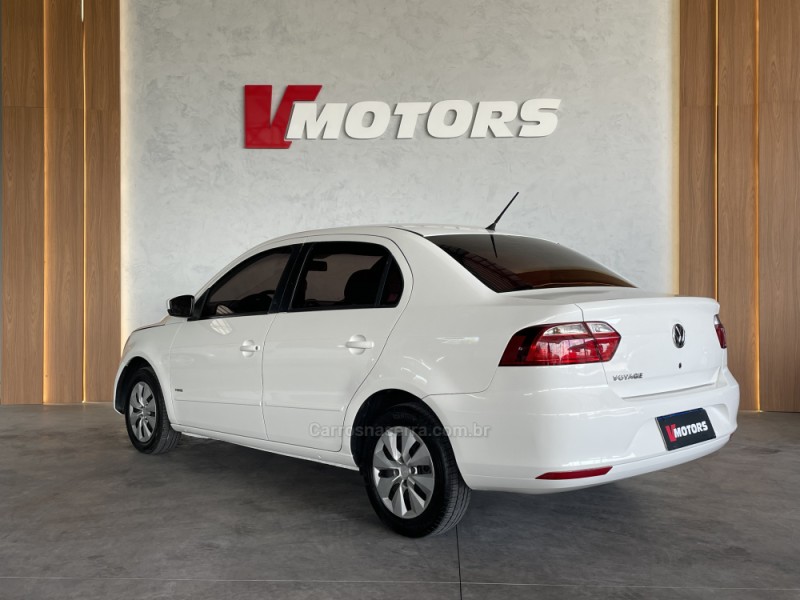 VOYAGE 1.6 MI TREND 8V FLEX 4P MANUAL - 2014 - PAROBé