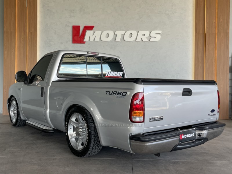 F-250 4.2 XLT 4X2 CS TURBO INTERCOOLER DIESEL 2P MANUAL - 2000 - PAROBé