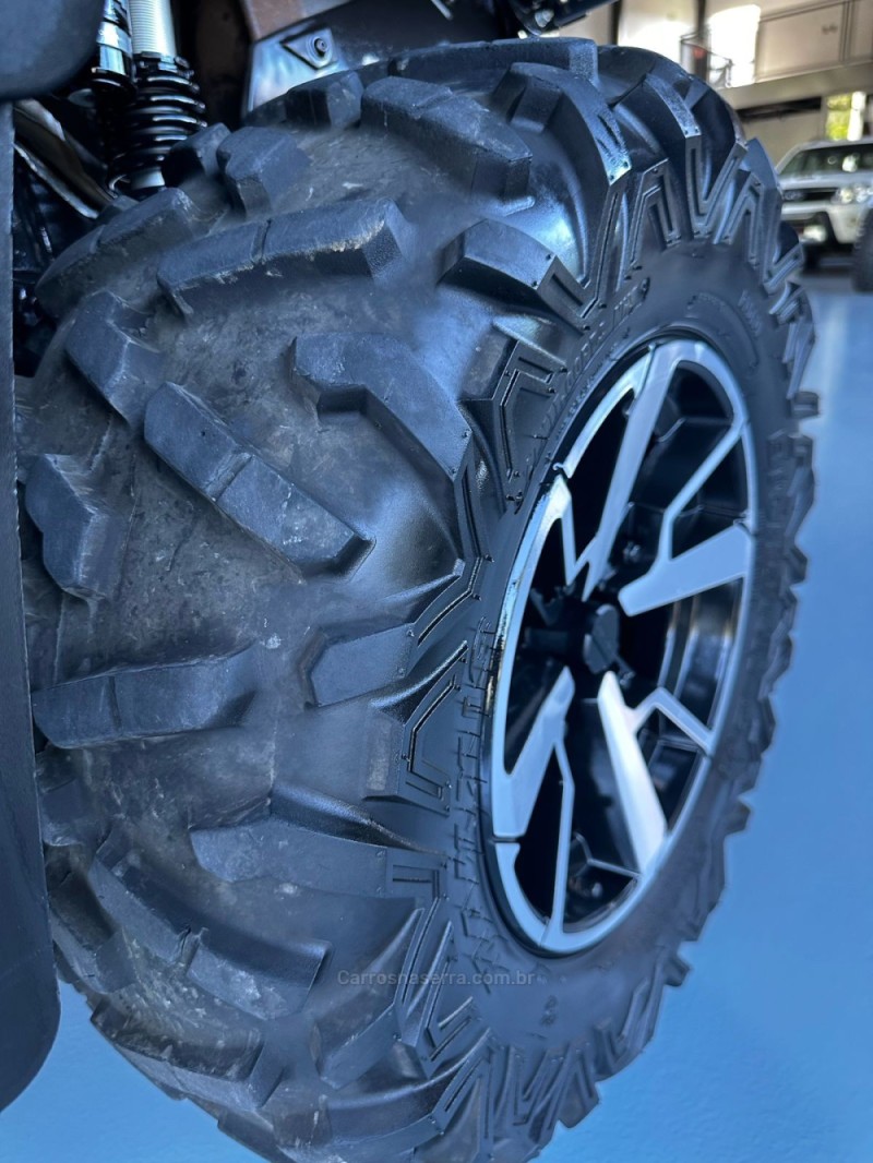 OUTLANDER 1000X MR - 2023 - TRêS COROAS