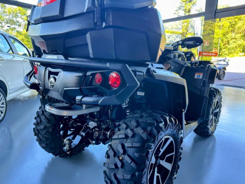 OUTLANDER 1000X MR - 2023 - TRêS COROAS