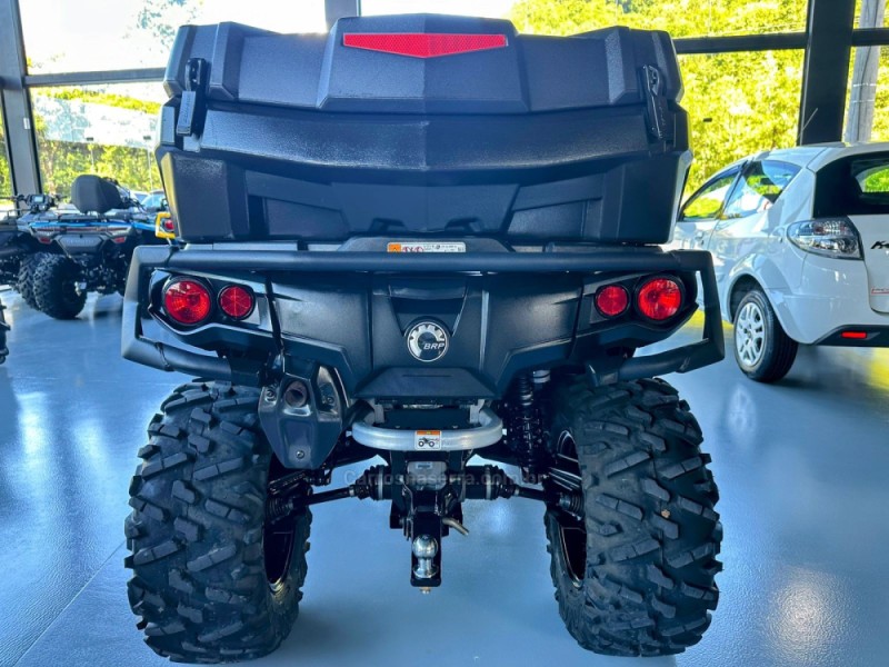 OUTLANDER 1000X MR - 2023 - TRêS COROAS