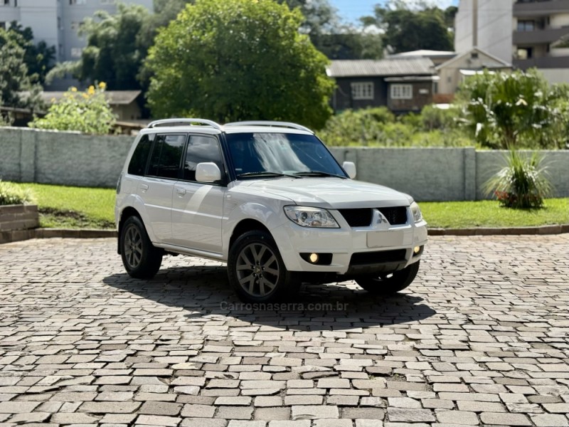 PAJERO TR4 2.0 4X2 16V GASOLINA 4P AUTOMÁTICO - 2013 - CAXIAS DO SUL