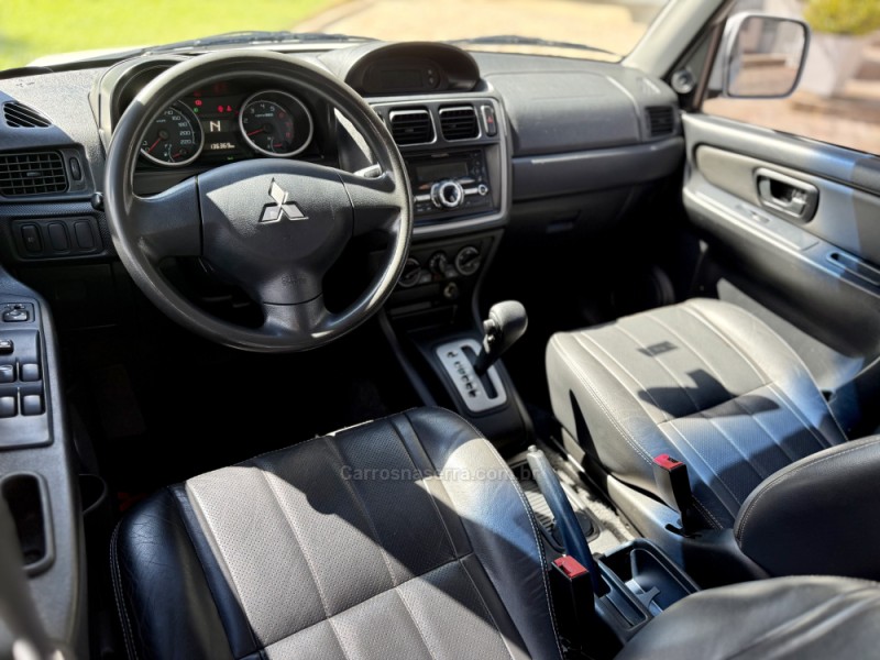 PAJERO TR4 2.0 4X2 16V GASOLINA 4P AUTOMÁTICO - 2013 - CAXIAS DO SUL