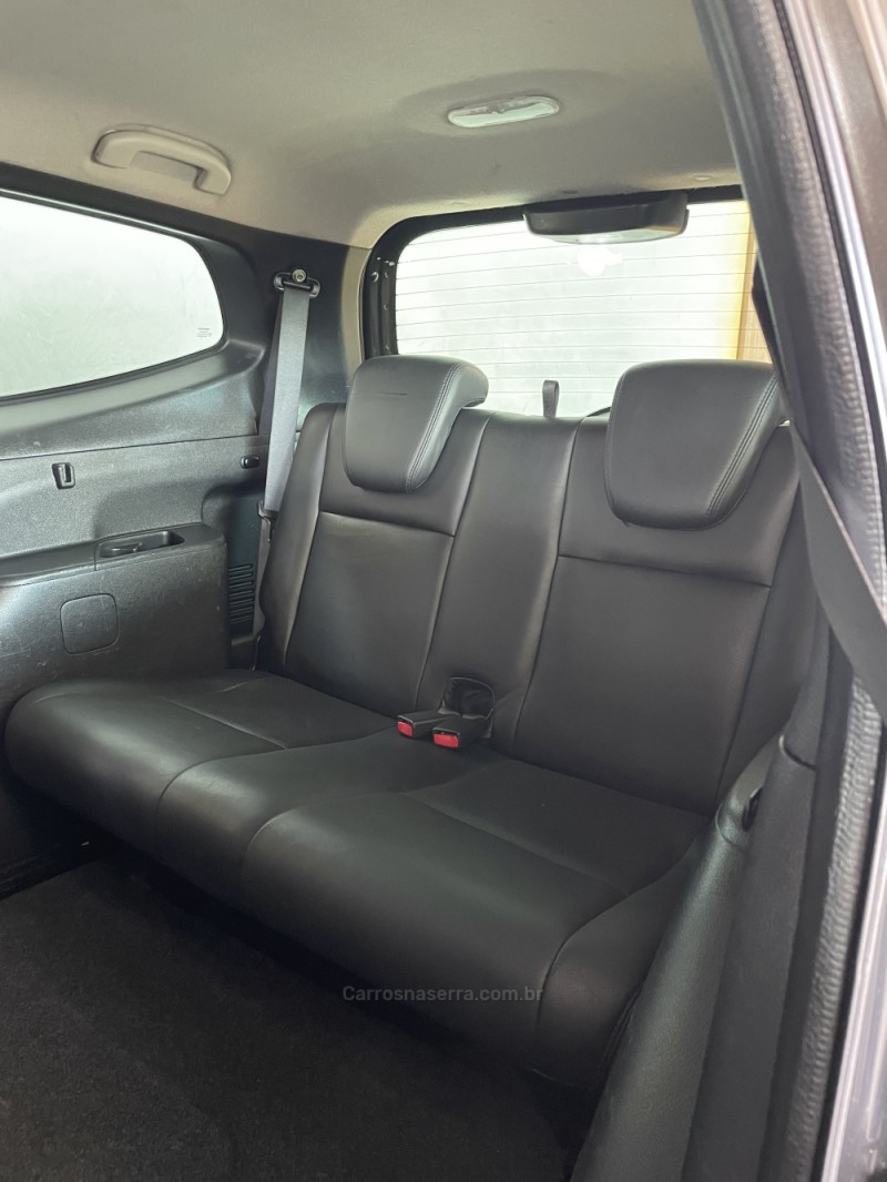 GRAND LIVINA 1.8 S 16V FLEX 4P MANUAL - 2012 - PAROBé