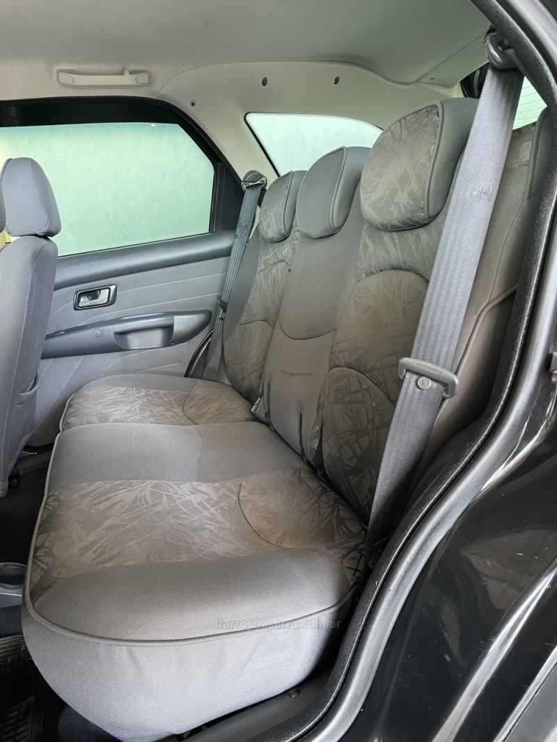 PALIO 1.8 MPI ADVENTURE LOCKER WEEKEND 8V FLEX 4P MANUAL - 2009 - PAROBé