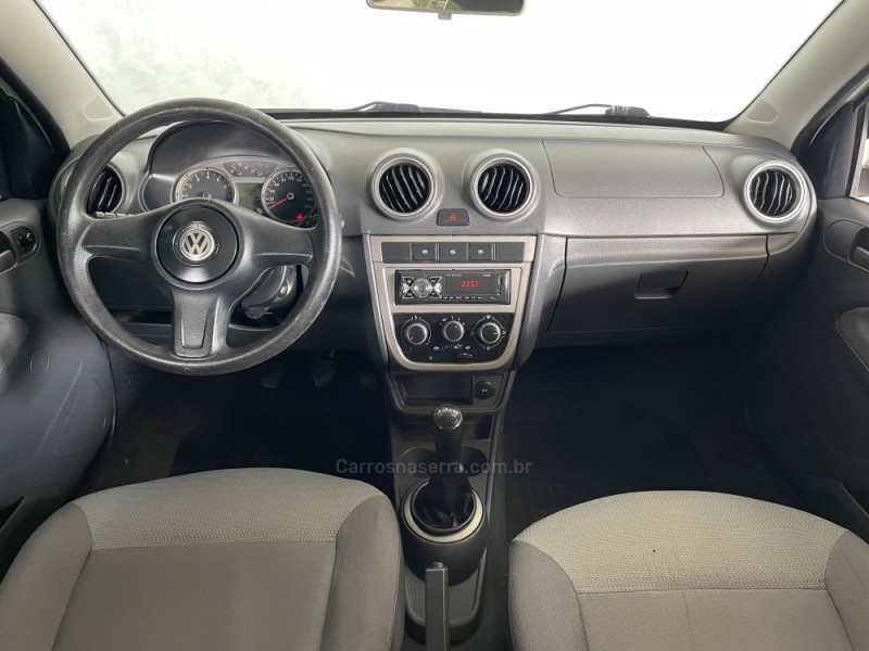 VOYAGE 1.0 MI 8V FLEX 4P MANUAL - 2010 - PAROBé