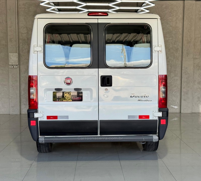 DUCATO 2.3 MINIBUS TETO BAIXO 16V TURBO DIESEL 3P MANUAL - 2016 - CAXIAS DO SUL
