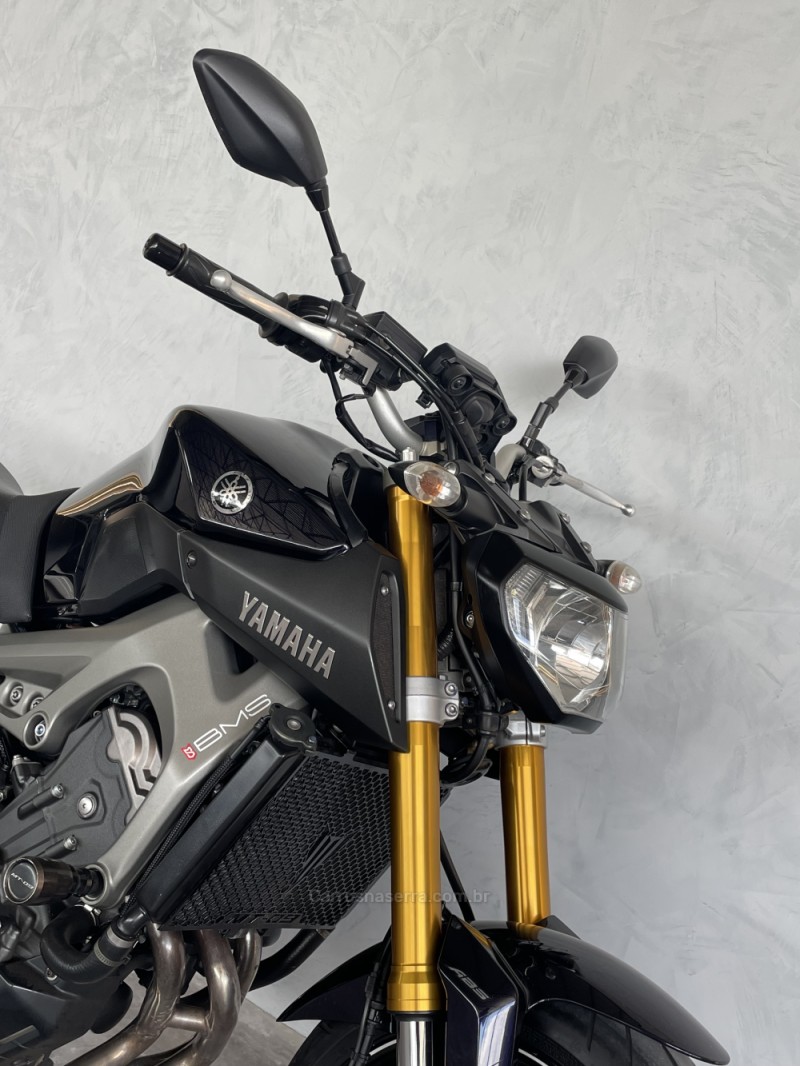 MT 09 ABS - 2015 - PAROBé