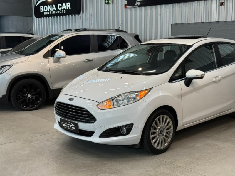 FIESTA 1.6 TITANIUM PLUS SEDAN 16V FLEX 4P AUTOMÁTICO - 2015 - CAXIAS DO SUL