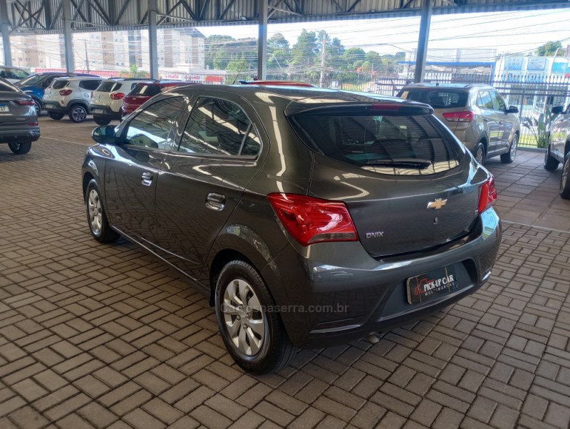 ONIX 1.0 MPFI LT 8V FLEX 4P MANUAL - 2017 - CAXIAS DO SUL