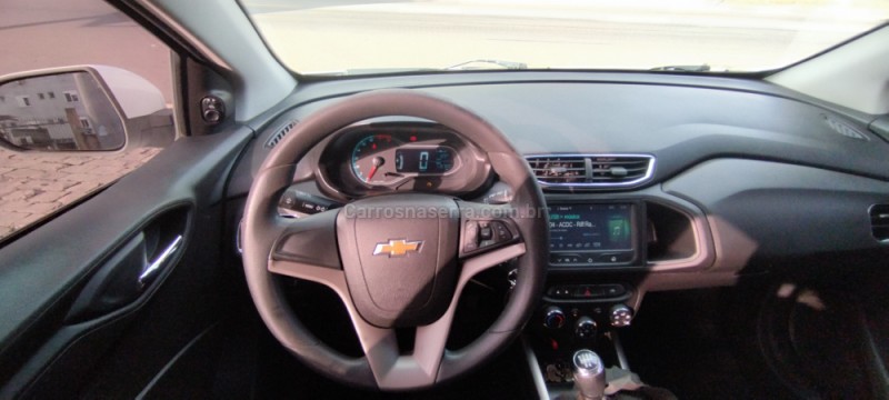 ONIX 1.4 MPFI LTZ 8V FLEX 4P MANUAL - 2016 - FARROUPILHA