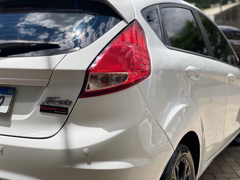 FIESTA 1.6 SE HATCH 16V FLEX 4P AUTOMÁTICO - 2014 - CAXIAS DO SUL