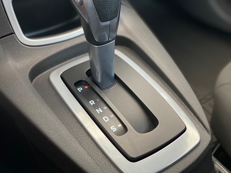 FIESTA 1.6 SE HATCH 16V FLEX 4P AUTOMÁTICO - 2014 - CAXIAS DO SUL