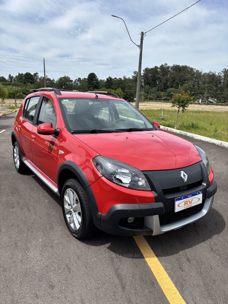 SANDERO 1.6 STEPWAY 8V FLEX 4P MANUAL - 2014 - CARLOS BARBOSA