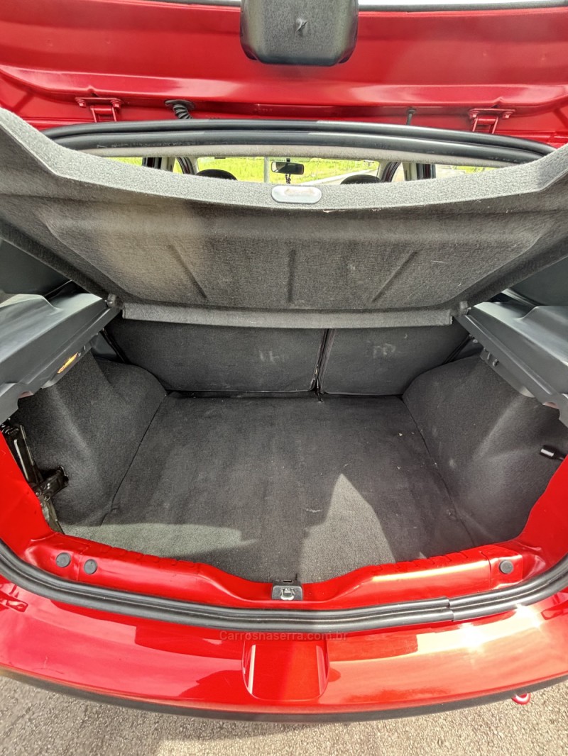 SANDERO 1.6 STEPWAY 8V FLEX 4P MANUAL - 2014 - CARLOS BARBOSA