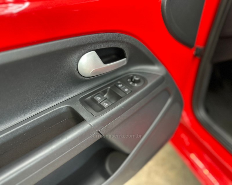 UP 1.0 TSI MOVE UP 12V FLEX 4P MANUAL - 2017 - VACARIA