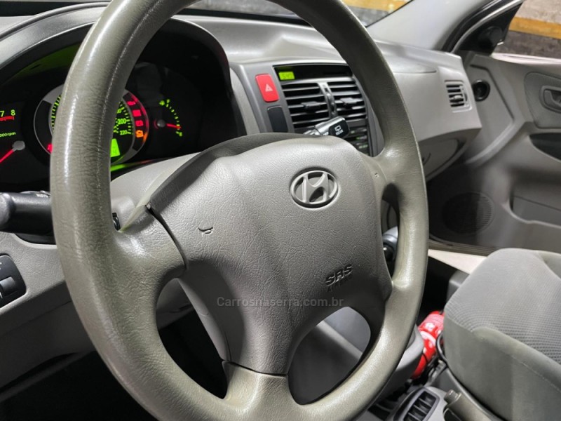 TUCSON 2.0 MPFI GLS 16V 143CV 2WD GASOLINA 4P AUTOMÁTICO - 2013 - CAXIAS DO SUL