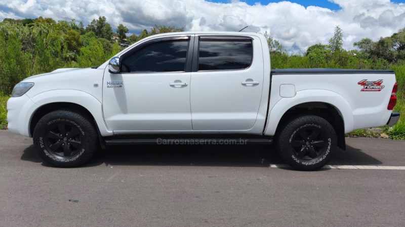 HILUX 3.0 SR 4X4 CD 16V TURBO INTERCOOLER DIESEL 4P MANUAL - 2013 - CAXIAS DO SUL