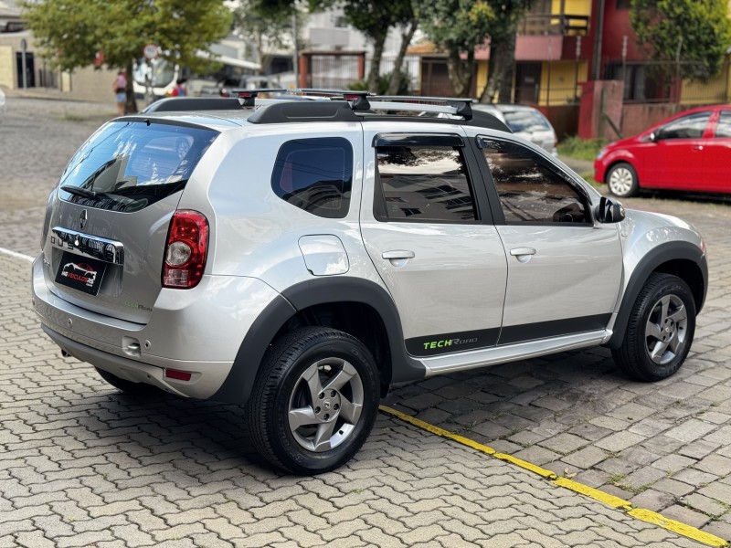 DUSTER 2.0 TECH ROAD II 4X2 16V FLEX 4P MANUAL - 2014 - CAXIAS DO SUL