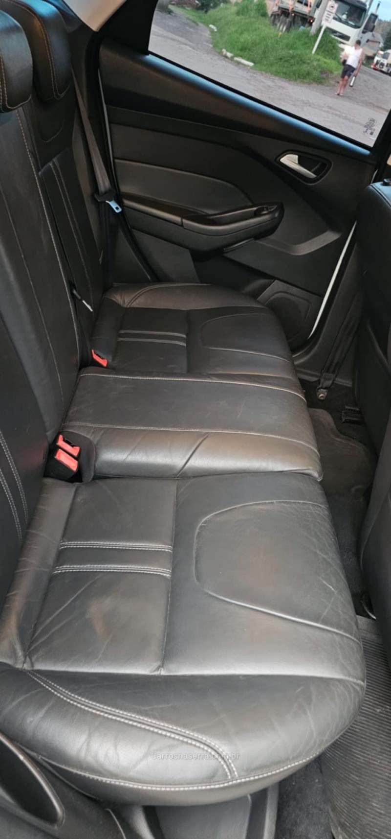 FOCUS 2.0 SE SEDAN 16V FLEX 4P AUTOMÁTICO - 2015 - IVOTI