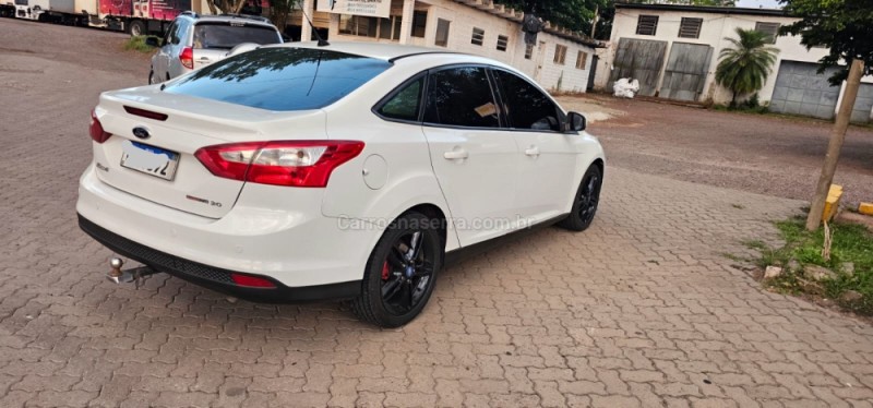 FOCUS 2.0 SE SEDAN 16V FLEX 4P AUTOMÁTICO - 2015 - IVOTI