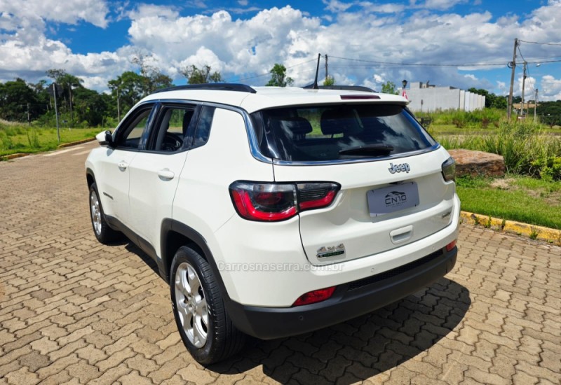 COMPASS 2.0 16V DIESEL LONGITUDE 4X4 AUTOMÁTICO - 2021 - LAJEADO