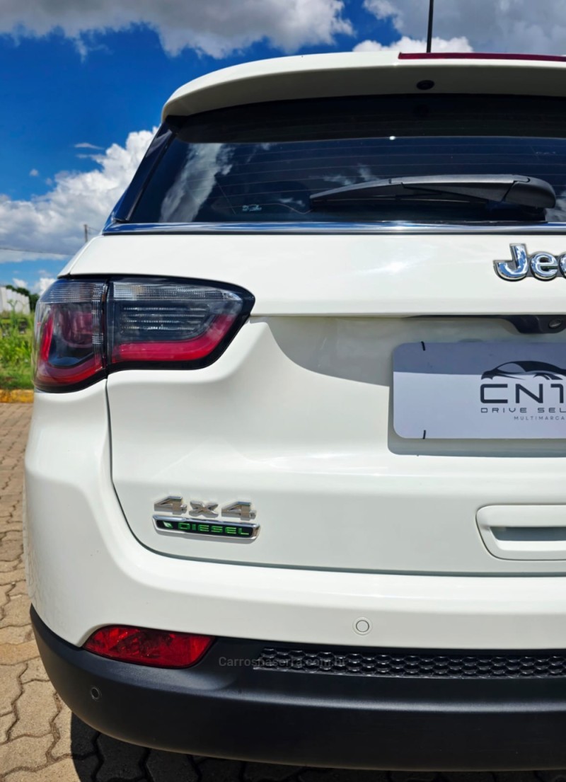 COMPASS 2.0 16V DIESEL LONGITUDE 4X4 AUTOMÁTICO - 2021 - LAJEADO