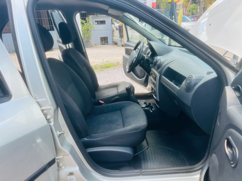 LOGAN 1.0 EXPRESSION 16V FLEX 4P MANUAL - 2010 - CAXIAS DO SUL