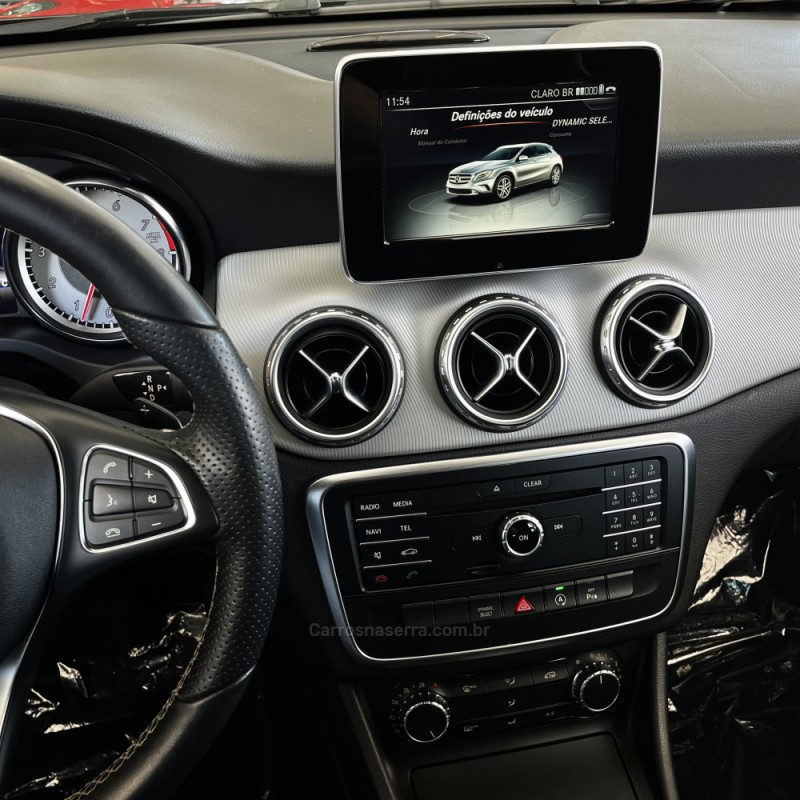 GLA 200 1.6 CGI ADVANCE 16V TURBO FLEX 4P AUTOMÁTICO - 2017 - VACARIA