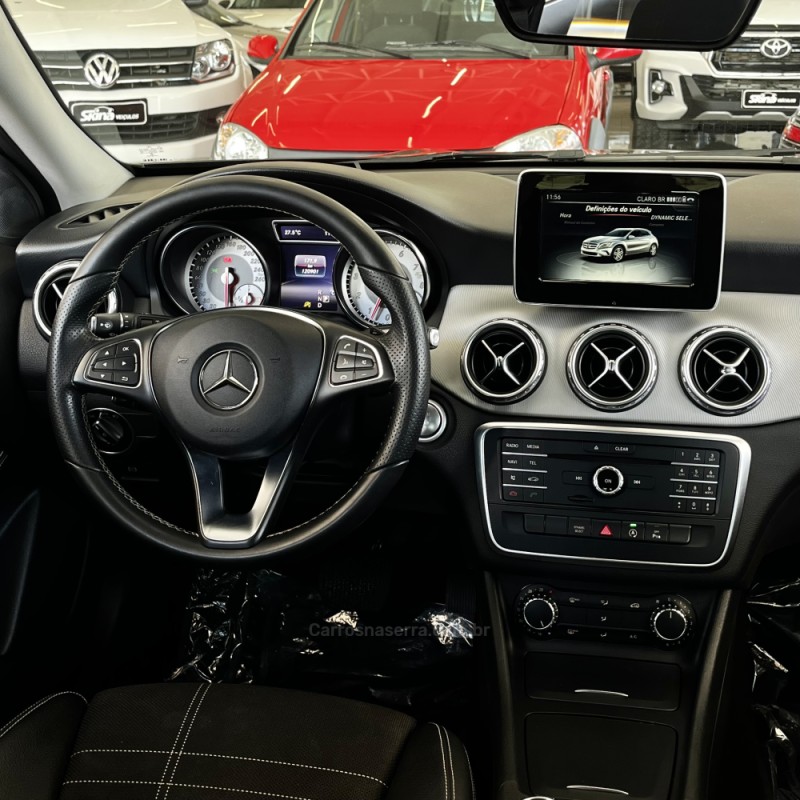 GLA 200 1.6 CGI ADVANCE 16V TURBO FLEX 4P AUTOMÁTICO - 2017 - VACARIA