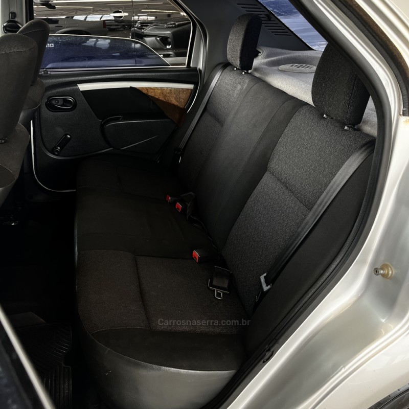 LOGAN 1.6 EXPRESSION 8V HI-FLEX 4P MANUAL - 2008 - VACARIA