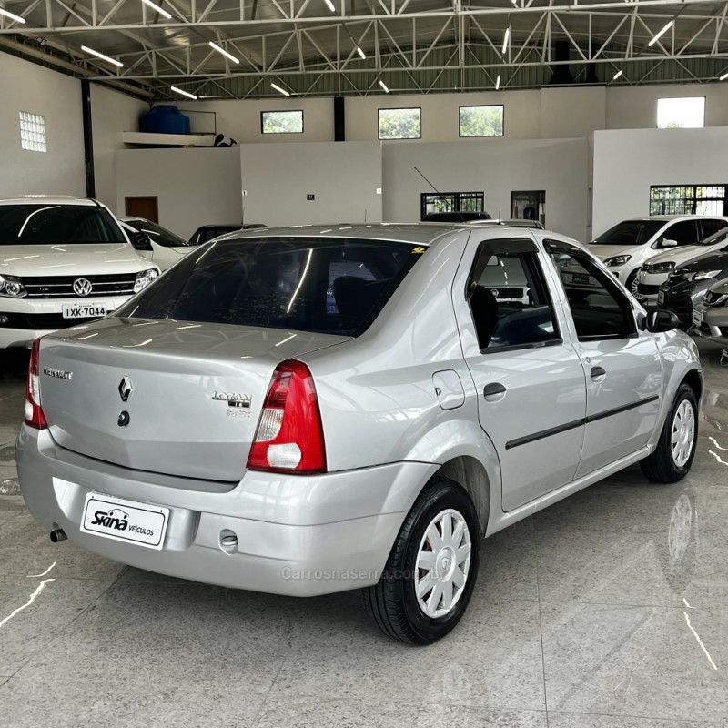 LOGAN 1.6 EXPRESSION 8V HI-FLEX 4P MANUAL - 2008 - VACARIA