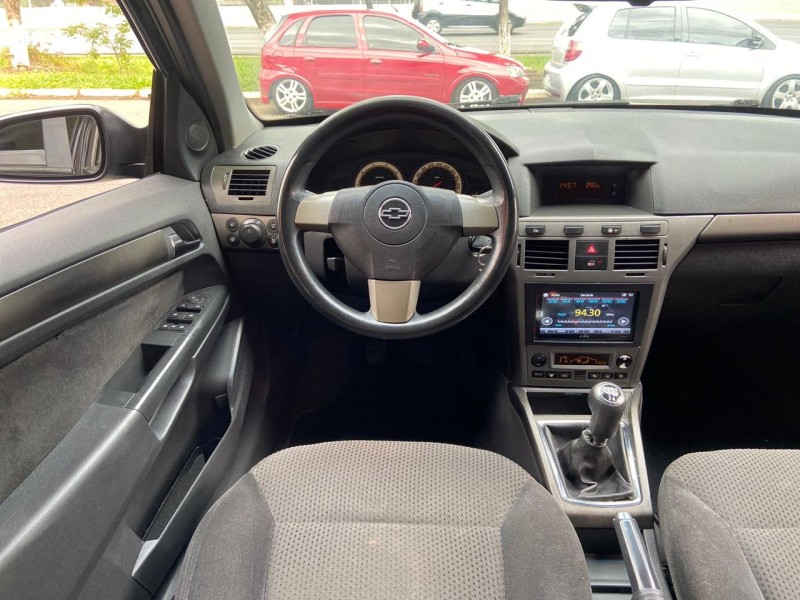 VECTRA 2.0 SFI GT HATCH 8V FLEX 4P MANUAL - 2009 - ESTâNCIA VELHA