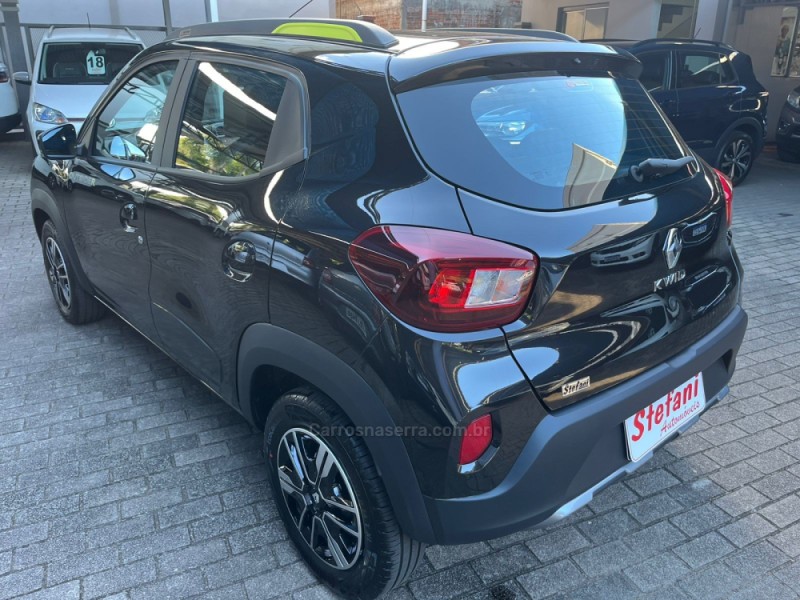 KWID 1.0 12V OUTSIDER FLEX 4P MANUAL - 2026 - FELIZ