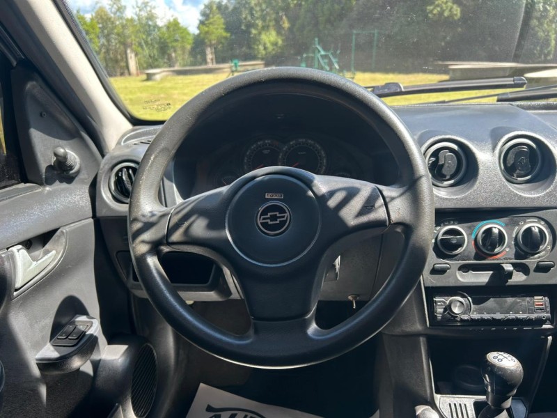 PRISMA 1.4 MPFI JOY 8V FLEX 4P MANUAL - 2008 - CANELA