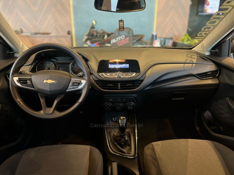 ONIX 1.0 LT 12V FLEX 4P MANUAL - 2022 - CAMPO BOM