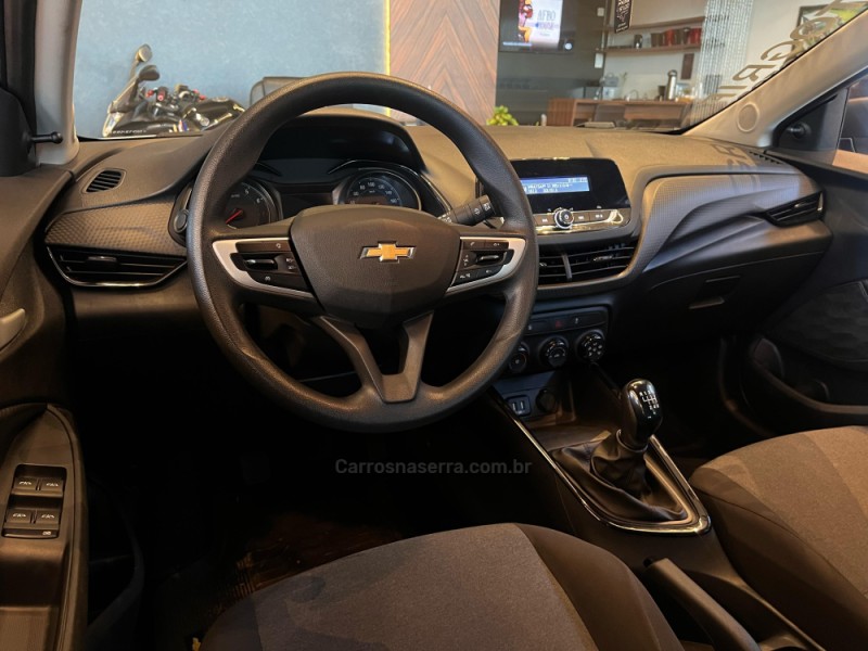 ONIX 1.0 LT 12V FLEX 4P MANUAL - 2022 - CAMPO BOM