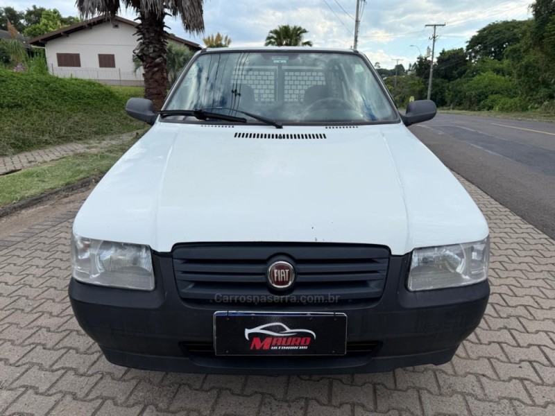 UNO 1.3 MPI FURGÃO 8V FLEX 2P MANUAL - 2013 - IVOTI